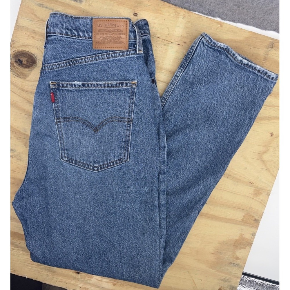 Levis Premium 70s High Slim Straight Jeans Womens 31x28 Blue Medium Wash Stretch